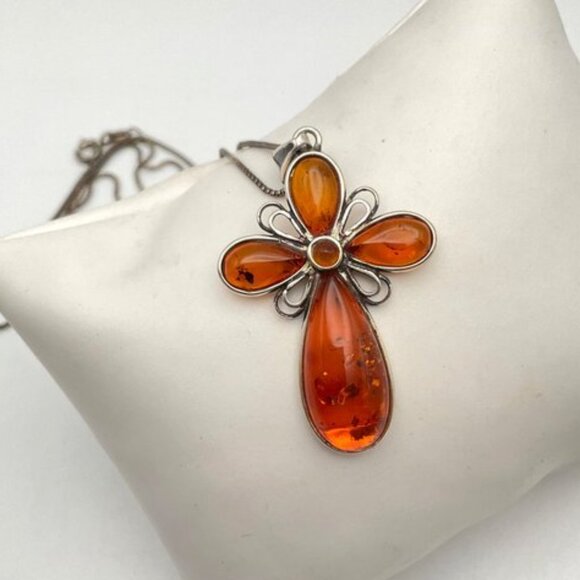 Amber Cross 18" Silver Chain Necklace. 925 - Picture 1 of 6